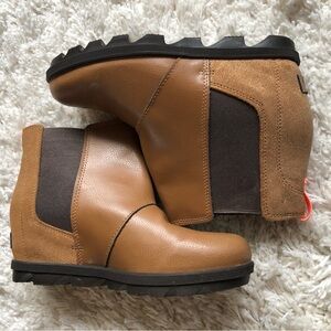 Sorel Joan of Arctic Wedge Boots Size 4